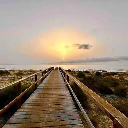 13 Iconic Vista Playa Апартаменти